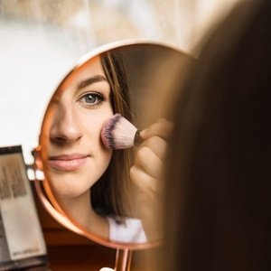 prisme libre skin-caring glow foundation​